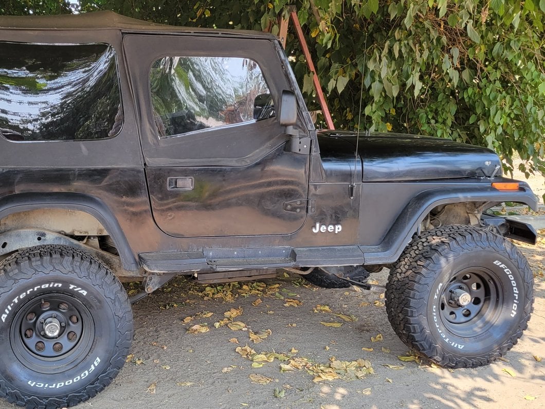 Mammoth 8 Steel Matte Black Wheel; 15x8; -19mm Offset (87-95 Jeep Wrangler YJ)