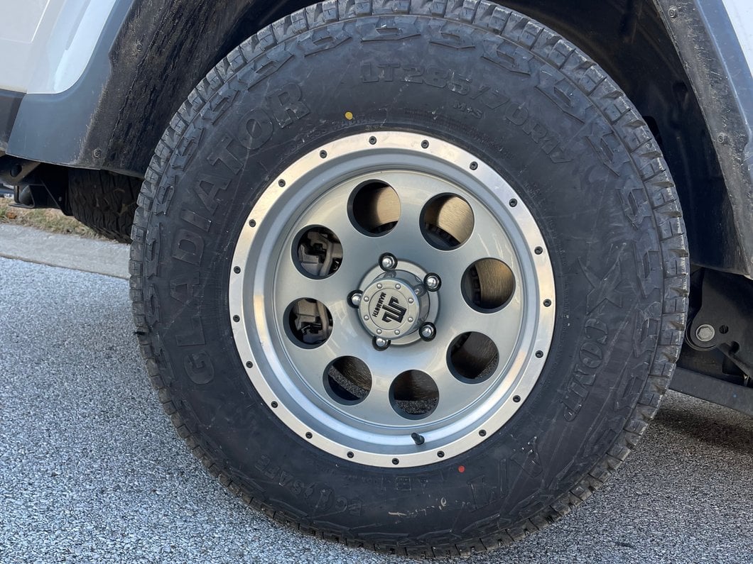 Mammoth 8 Aluminum Polished Wheel; 17x9; -6mm Offset (20-25 Jeep Gladiator JT)