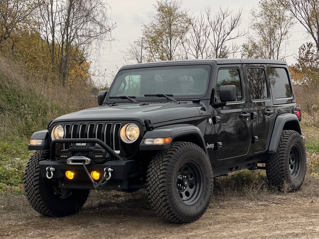 Mammoth 8 Steel Black Wheel with Polished Center Cap; 17x9; -6mm Offset (18-25 Jeep Wrangler JL)