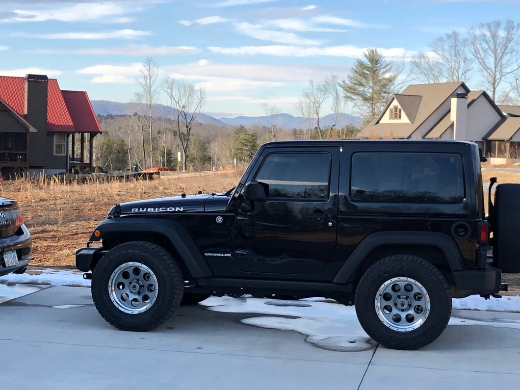 Mammoth 8 Aluminum Simulated Beadlock Anthracite Wheel; 17x9; -6mm Offset (07-18 Jeep Wrangler JK)