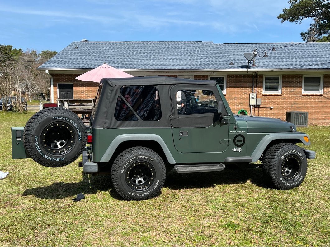 Mammoth D-Window Simulated Beadlock Matte Black Wheel; 15x10; -44mm Offset (97-06 Jeep Wrangler TJ)