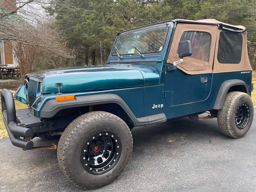 Mammoth D-Window Simulated Beadlock Gloss Black Wheel; 15x8; -19mm Offset (87-95 Jeep Wrangler YJ)