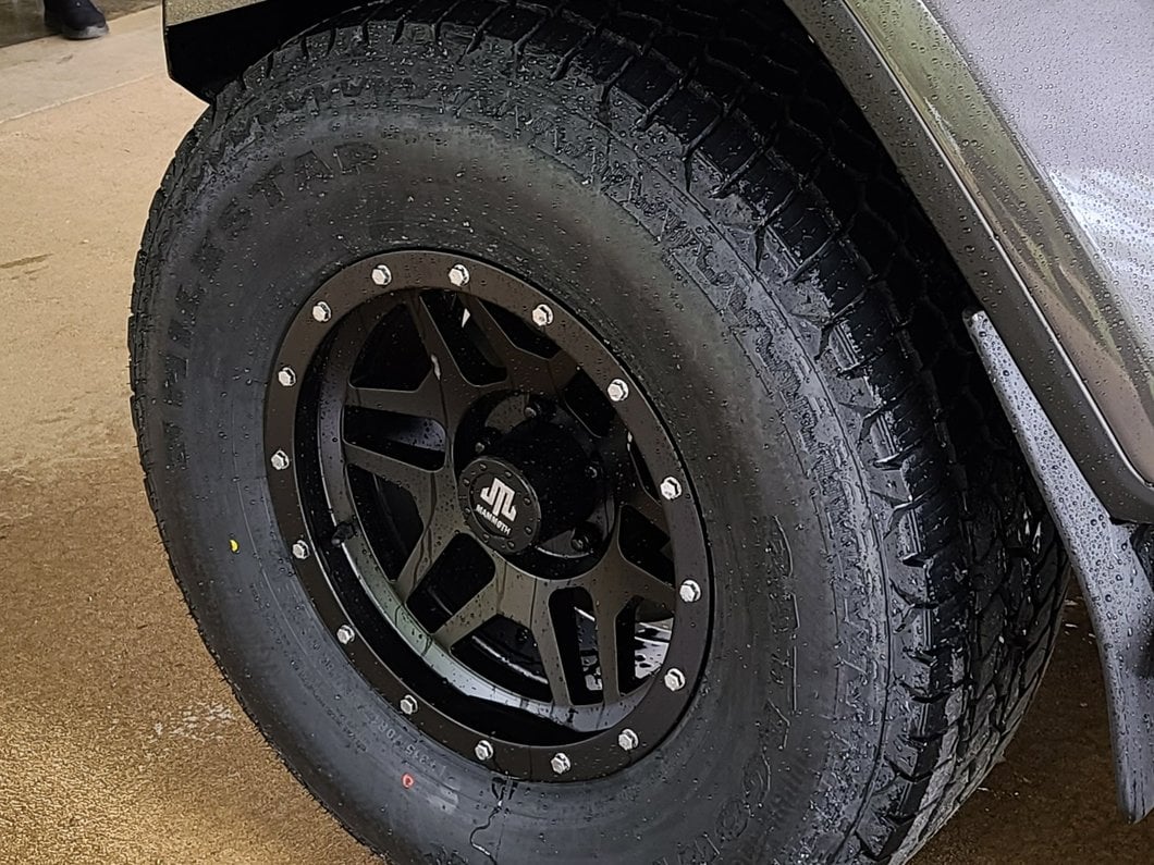 Mammoth Split 6 Simulated Beadlock Matte Black Wheel; 17x9; -6mm Offset (20-25 Jeep Gladiator JT)