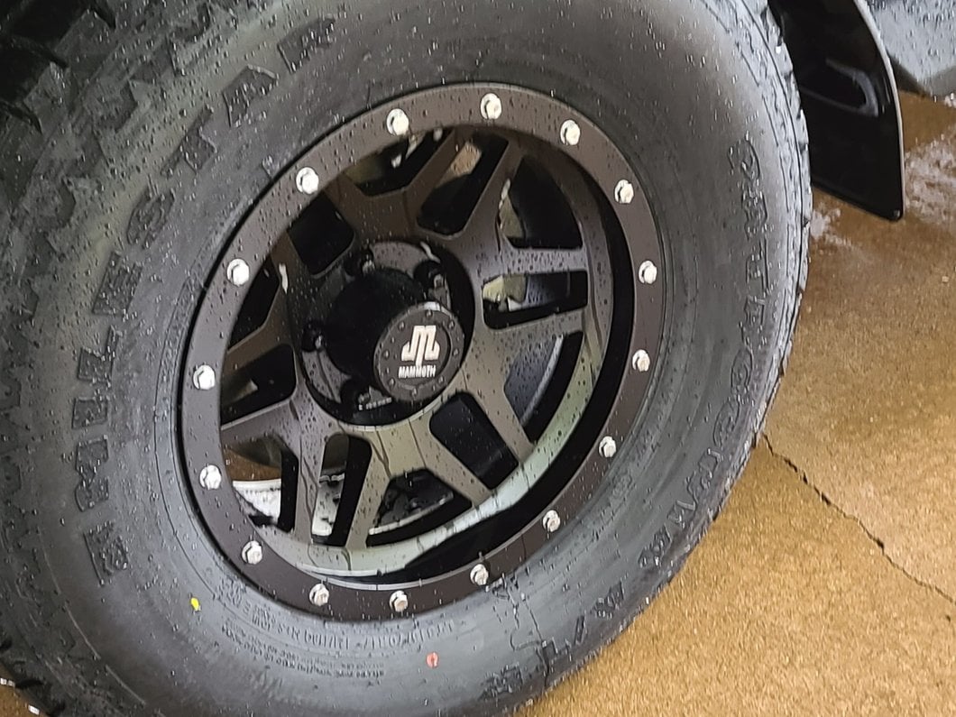 Mammoth Split 6 Simulated Beadlock Matte Black Wheel; 17x9; -6mm Offset (20-25 Jeep Gladiator JT)