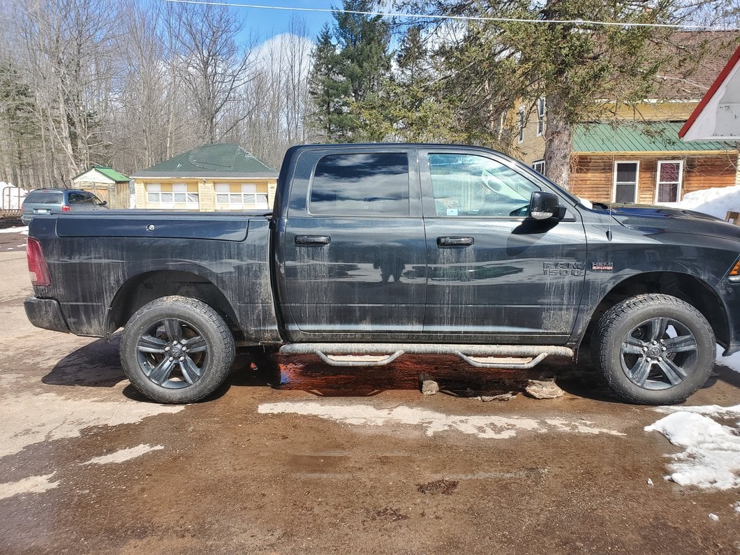 RAM Licensed by Mammoth 1.50-Inch Rear Leveling Kit (09-18 RAM 1500 w/o Air Ride)