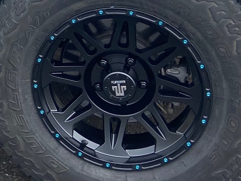 Mammoth Split 8 Simulated Beadlock Matte Black Wheel; 17x8; -6mm Offset (18-25 Jeep Wrangler JL)