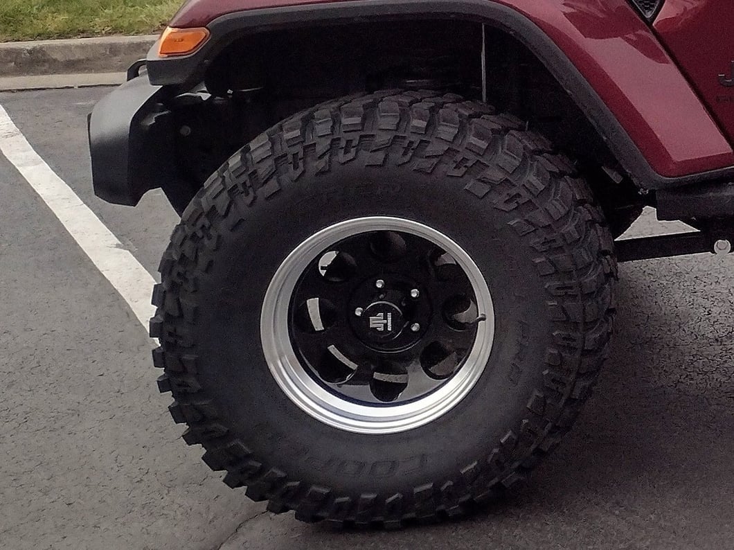 Mammoth 8 Aluminum Black Wheel; 17x9; -6mm Offset (20-25 Jeep Gladiator JT)