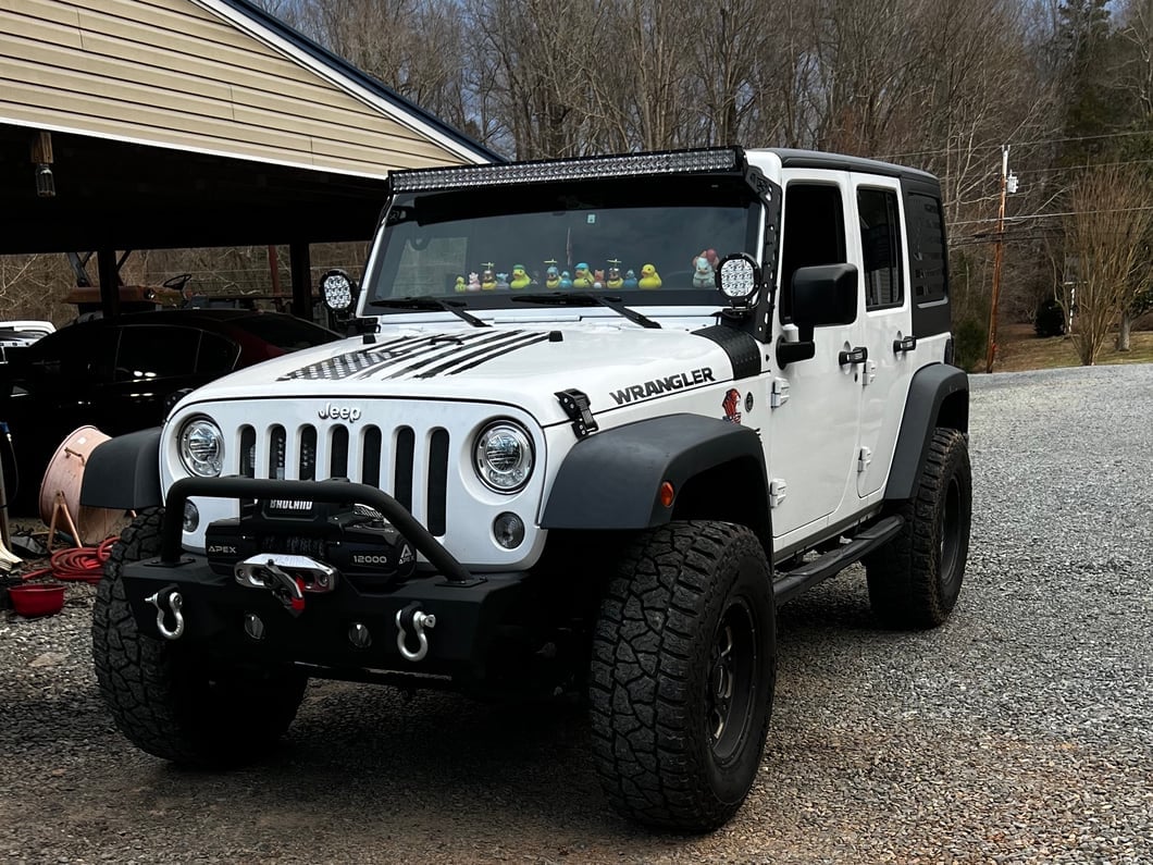 Jeep Licensed by Mammoth 3-Inch Front / 3-Inch Rear Full Lift Kit with Shock Extenders (07-18 Jeep Wrangler JK)