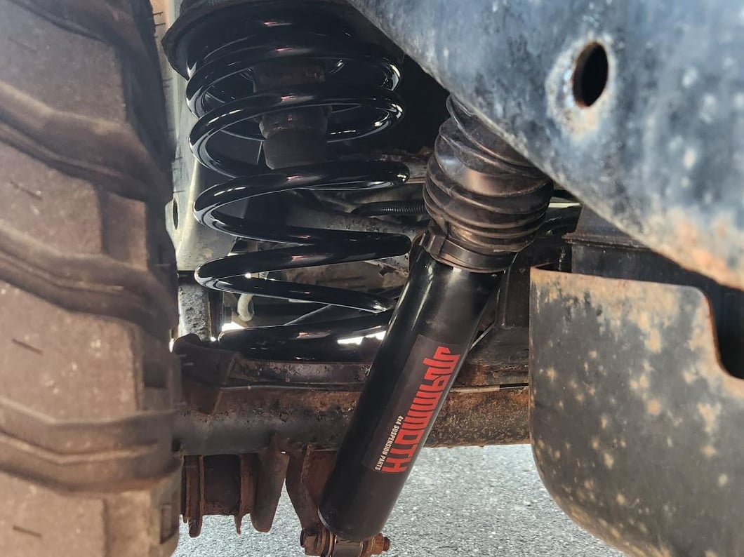 Mammoth 2.50-Inch Suspension Lift Kit with Shocks (97-06 Jeep Wrangler TJ)
