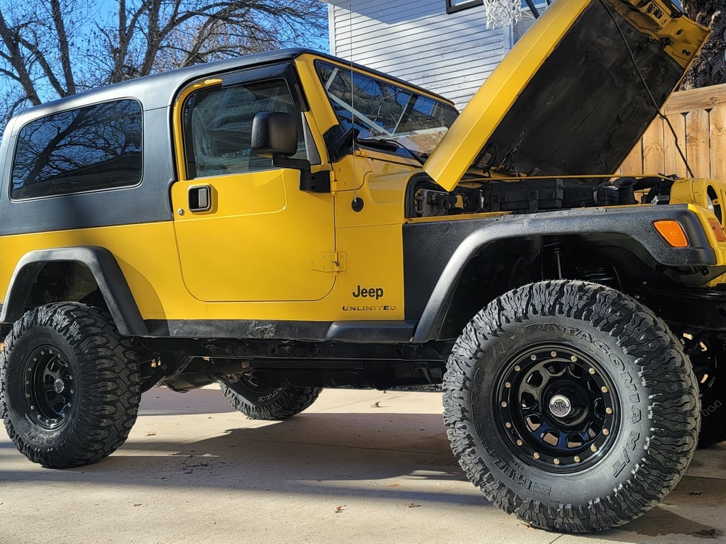 Mammoth D-Window Simulated Beadlock Gloss Black Wheel; 15x8; -19mm Offset (97-06 Jeep Wrangler TJ)