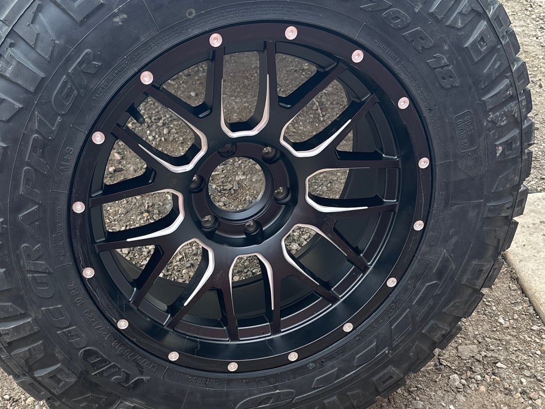 Mammoth Beadlock Mesh Matte Black Machined 6-Lug Wheel; 18x9; -12mm Offset (15-20 F-150)