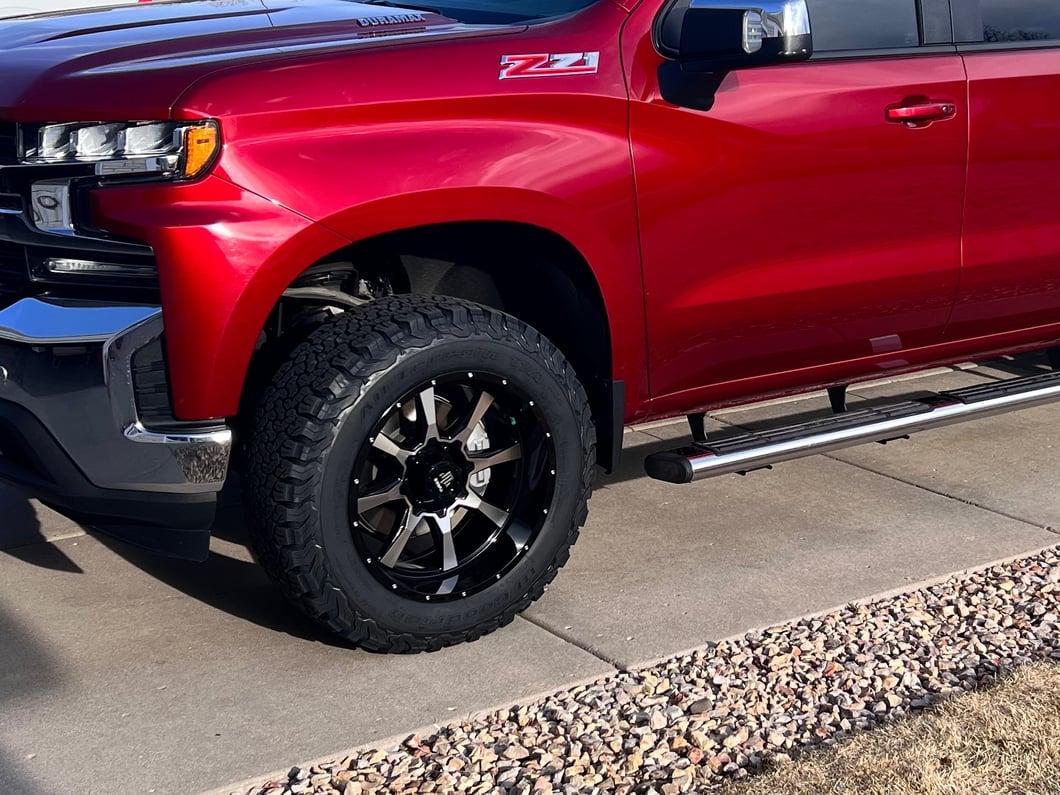 Mammoth High Roller Gloss Black Machined 6-Lug Wheel; 20x10; -24mm Offset (19-25 Silverado 1500)