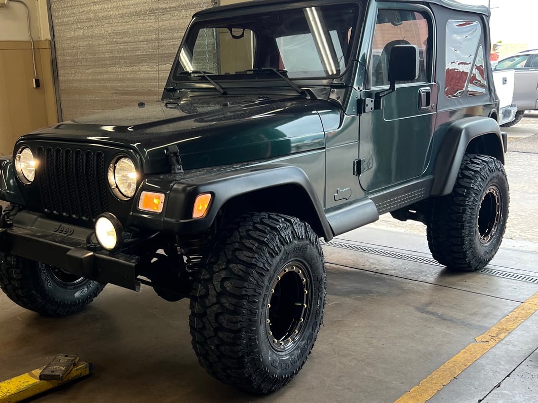 Mammoth D-Window Simulated Beadlock Gloss Black Wheel; 15x10; -44mm Offset (97-06 Jeep Wrangler TJ)