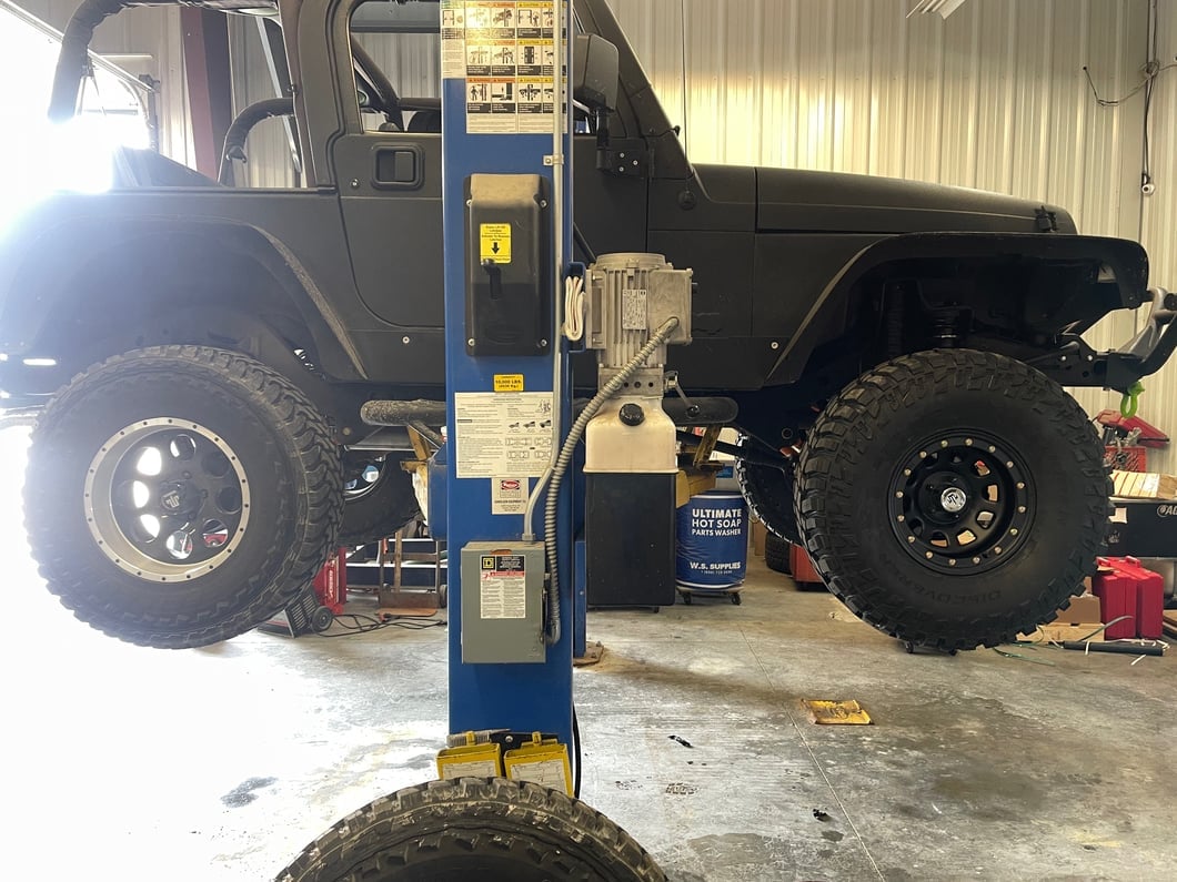 Mammoth D-Window Simulated Beadlock Matte Black Wheel; 15x8; -19mm Offset (97-06 Jeep Wrangler TJ)