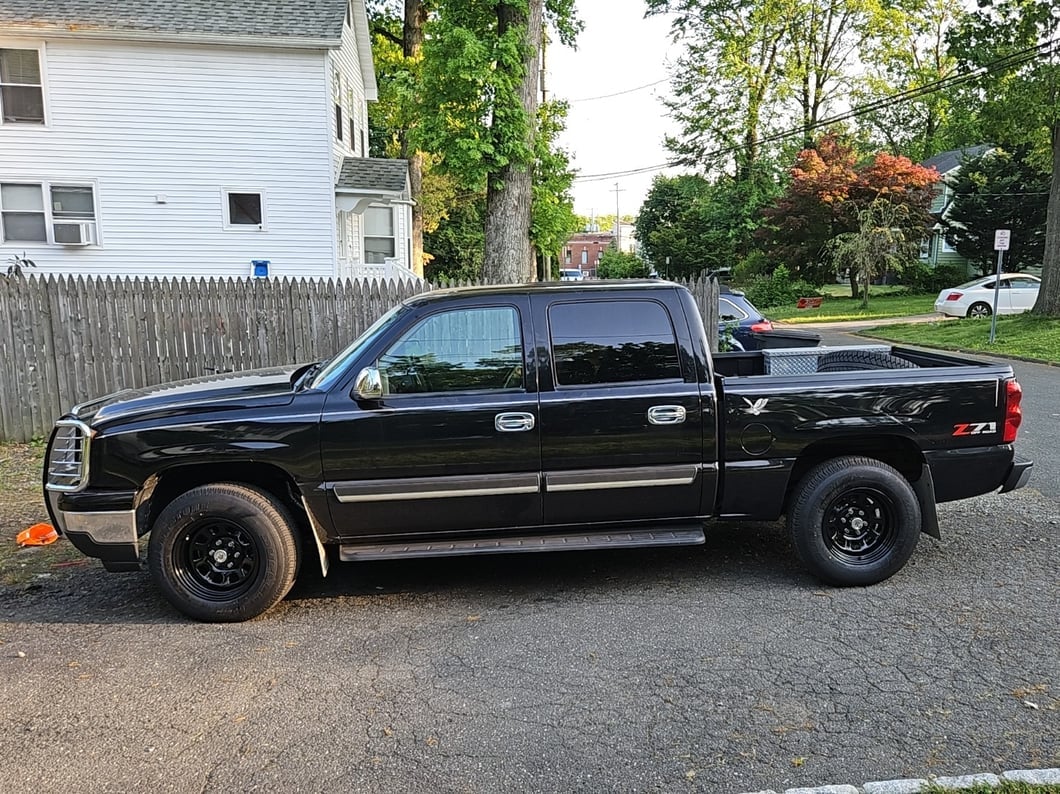 Mammoth D Window Gloss Black 6-Lug Wheel; 17x9; -6mm Offset (99-06 Silverado 1500)