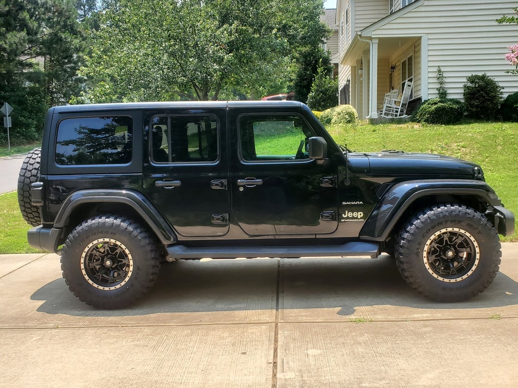 Mammoth Split 16 Beadlock Satin Black with Polished Lip Wheel; 17x9; -6mm Offset (18-25 Jeep Wrangler JL)