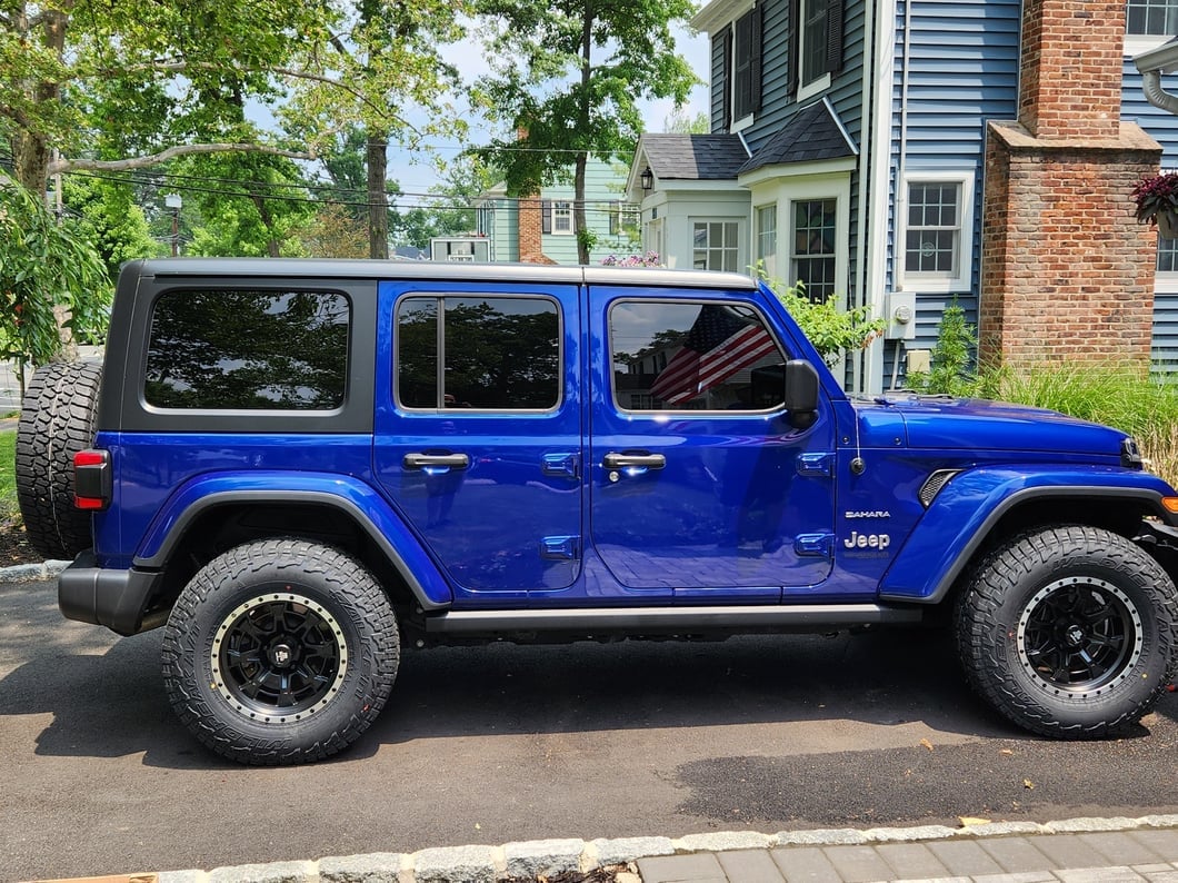 Mammoth Split 16 Beadlock Satin Black with Polished Lip Wheel; 17x9; -6mm Offset (18-25 Jeep Wrangler JL)