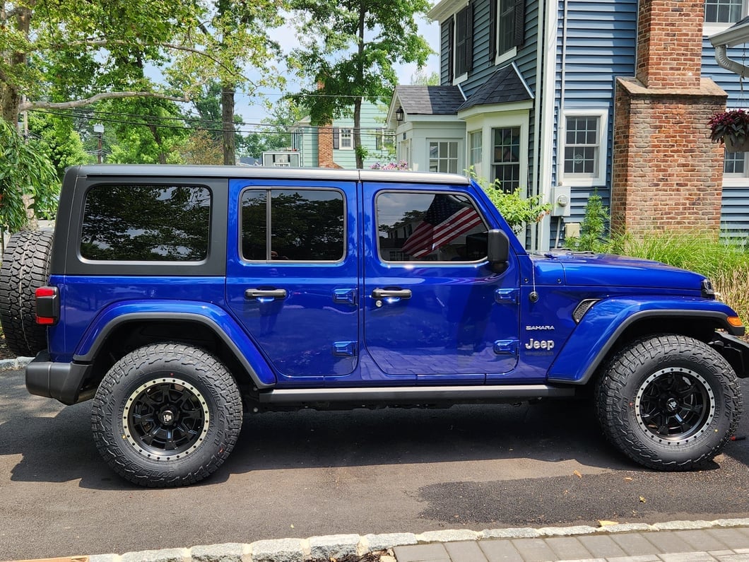 Mammoth Split 16 Beadlock Satin Black with Polished Lip Wheel; 17x9; -6mm Offset (18-25 Jeep Wrangler JL)