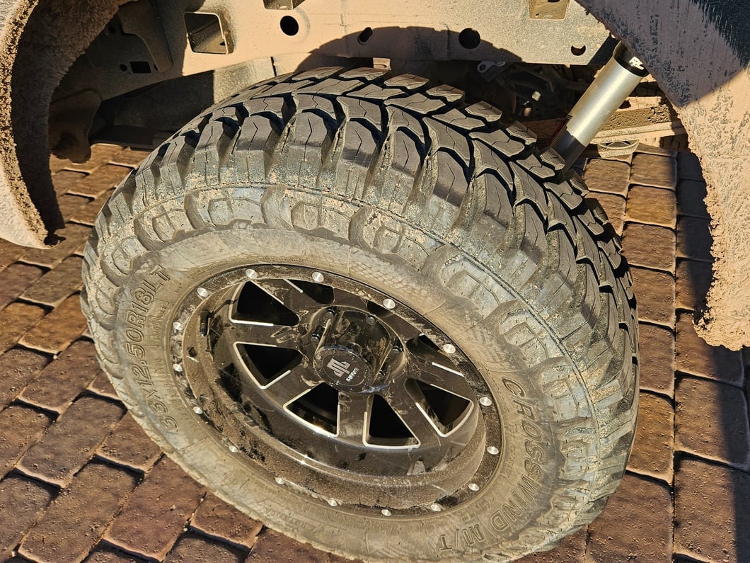 Mammoth Horde Beadlock Gloss Black Machined 6-Lug Wheel; 18x10; -24mm Offset (15-20 F-150)