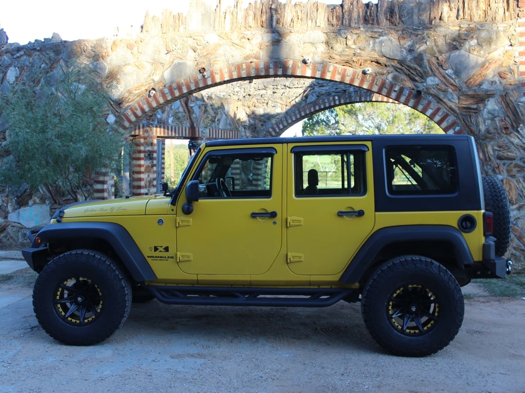 Jeep Licensed by Mammoth 2.50-Inch Suspension Lift Kit with Monotube Shocks (07-18 Jeep Wrangler JK)