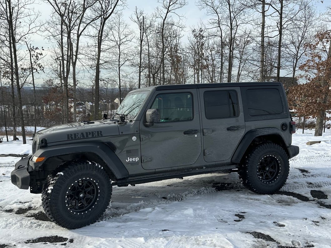 Mammoth Split 16 Beadlock Satin Black Wheel; 17x9; -6mm Offset (18-25 Jeep Wrangler JL)