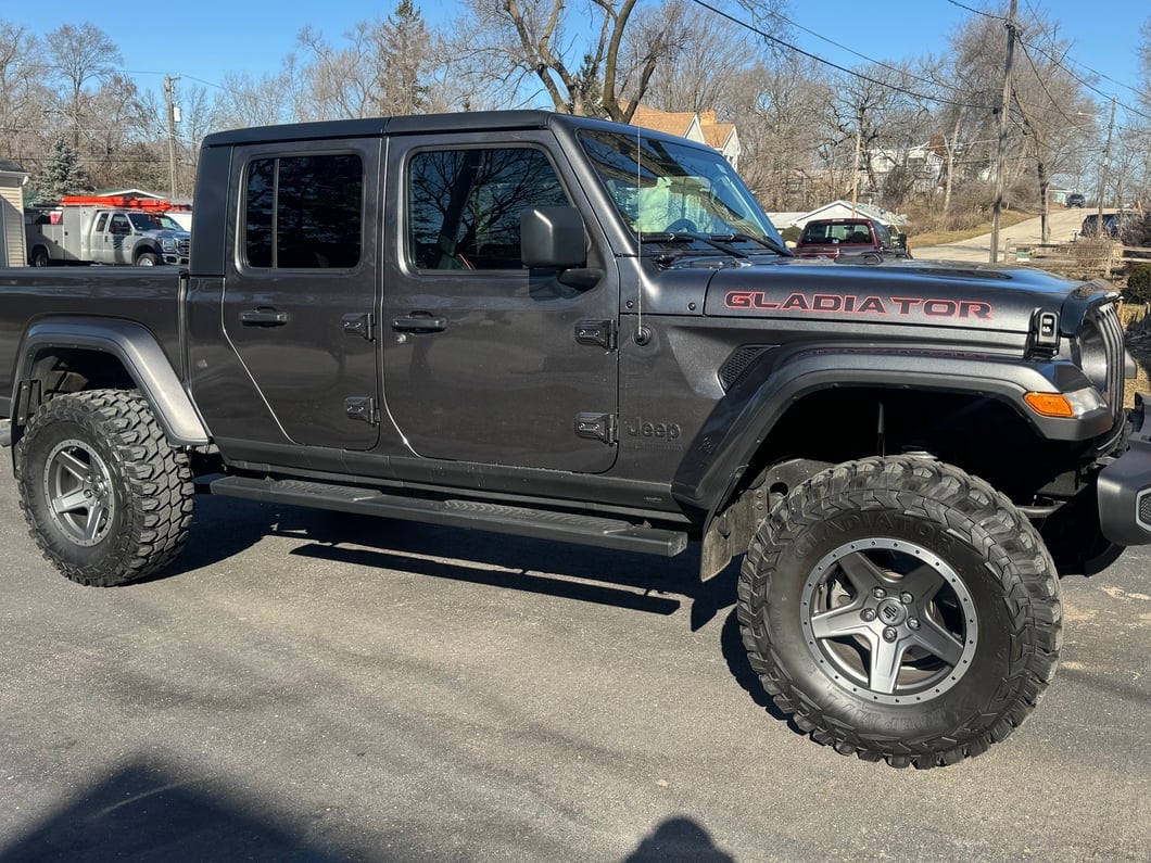 Mammoth Boulder Simulated Beadlock Style Charcoal Wheel; 17x9; -6mm Offset (20-25 Jeep Gladiator JT)