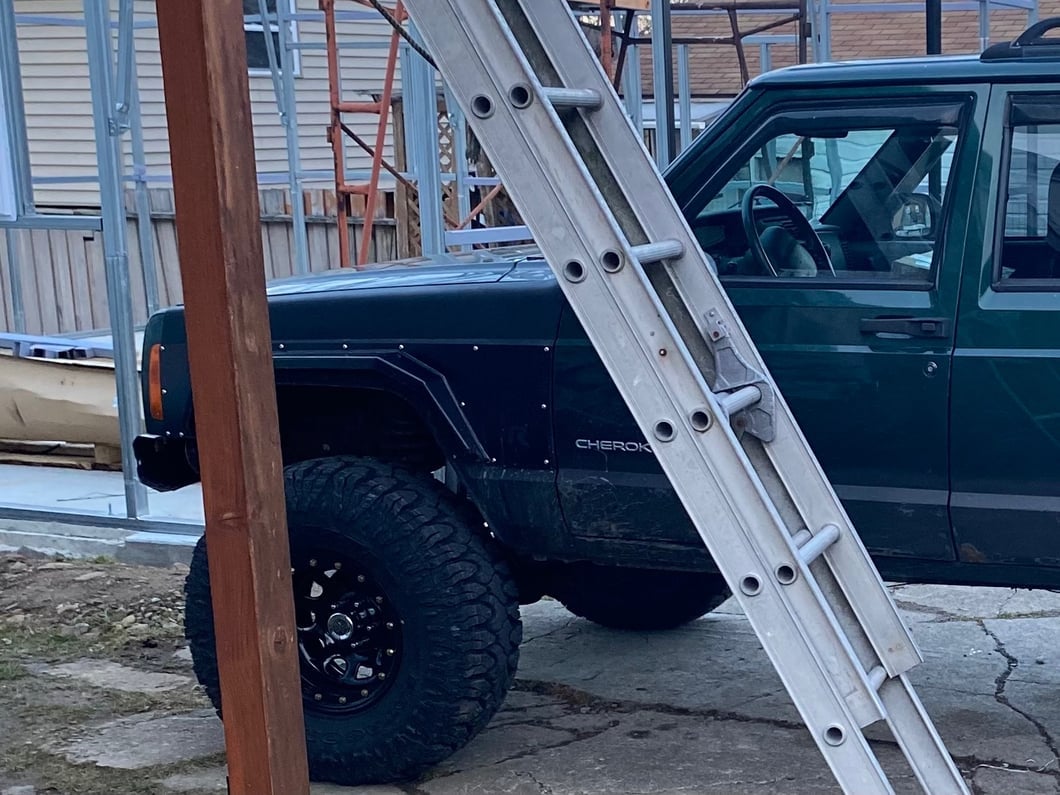 Mammoth D-Window Simulated Beadlock Gloss Black Wheel; 15x8; -19mm Offset (84-01 Jeep Cherokee XJ)