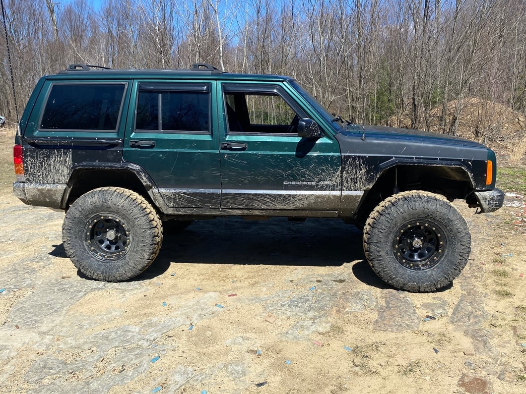 Mammoth D-Window Simulated Beadlock Gloss Black Wheel; 15x8; -19mm Offset (84-01 Jeep Cherokee XJ)