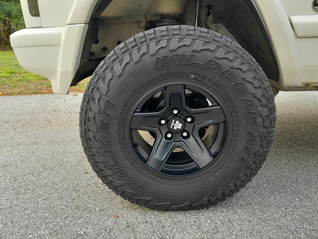 Mammoth Boulder Matte Black Wheel; 15x8; -19mm Offset (84-01 Jeep Cherokee XJ)