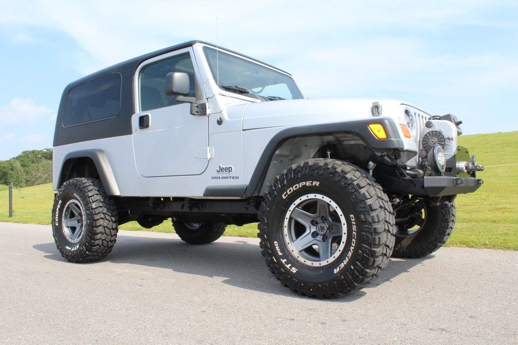 Mammoth Boulder Simulated Beadlock Style Charcoal Wheel; 15x8; -19mm Offset (97-06 Jeep Wrangler TJ)