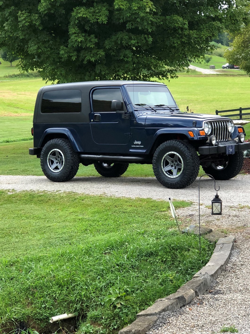 Mammoth Boulder Simulated Beadlock Style Charcoal Wheel; 16x8; 0mm Offset (97-06 Jeep Wrangler TJ)