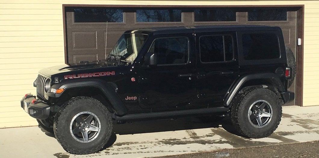 Mammoth Boulder Simulated Beadlock Style Charcoal Wheel; 17x9; -6mm Offset (18-25 Jeep Wrangler JL)