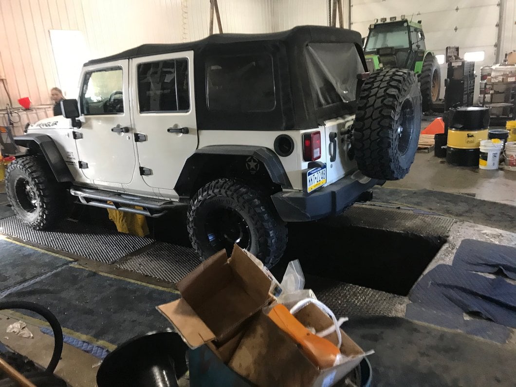 Mammoth 2.50-Inch Suspension Lift Kit (07-18 Jeep Wrangler JK 4-Door)