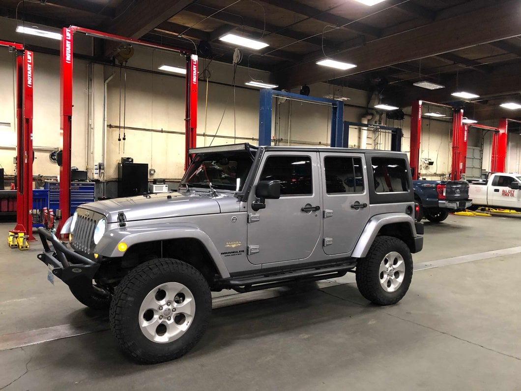Mammoth 2.50-Inch Suspension Lift Kit (07-18 Jeep Wrangler JK 4-Door)