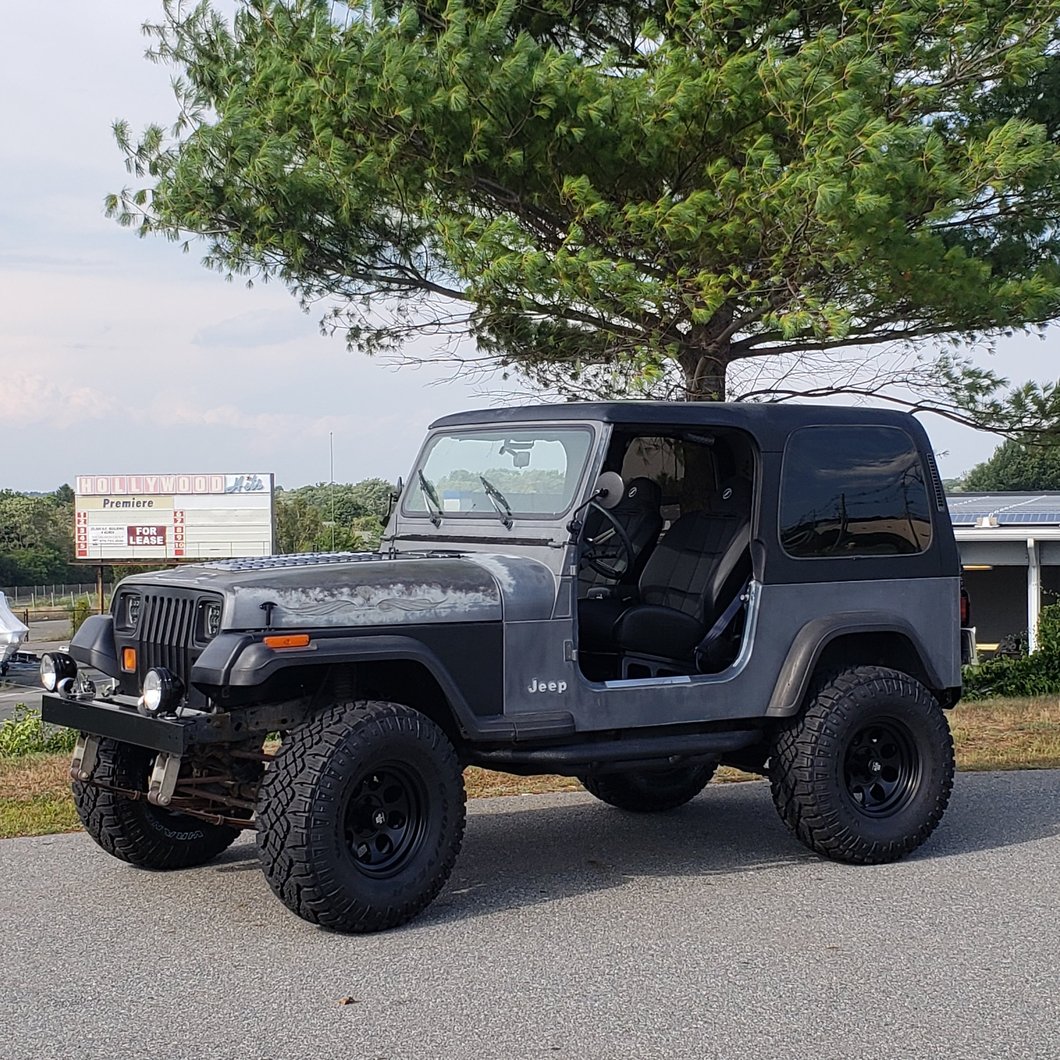 Mammoth 8 Matte Black Wheel; 15x8; -20mm Offset (87-95 Jeep Wrangler YJ)