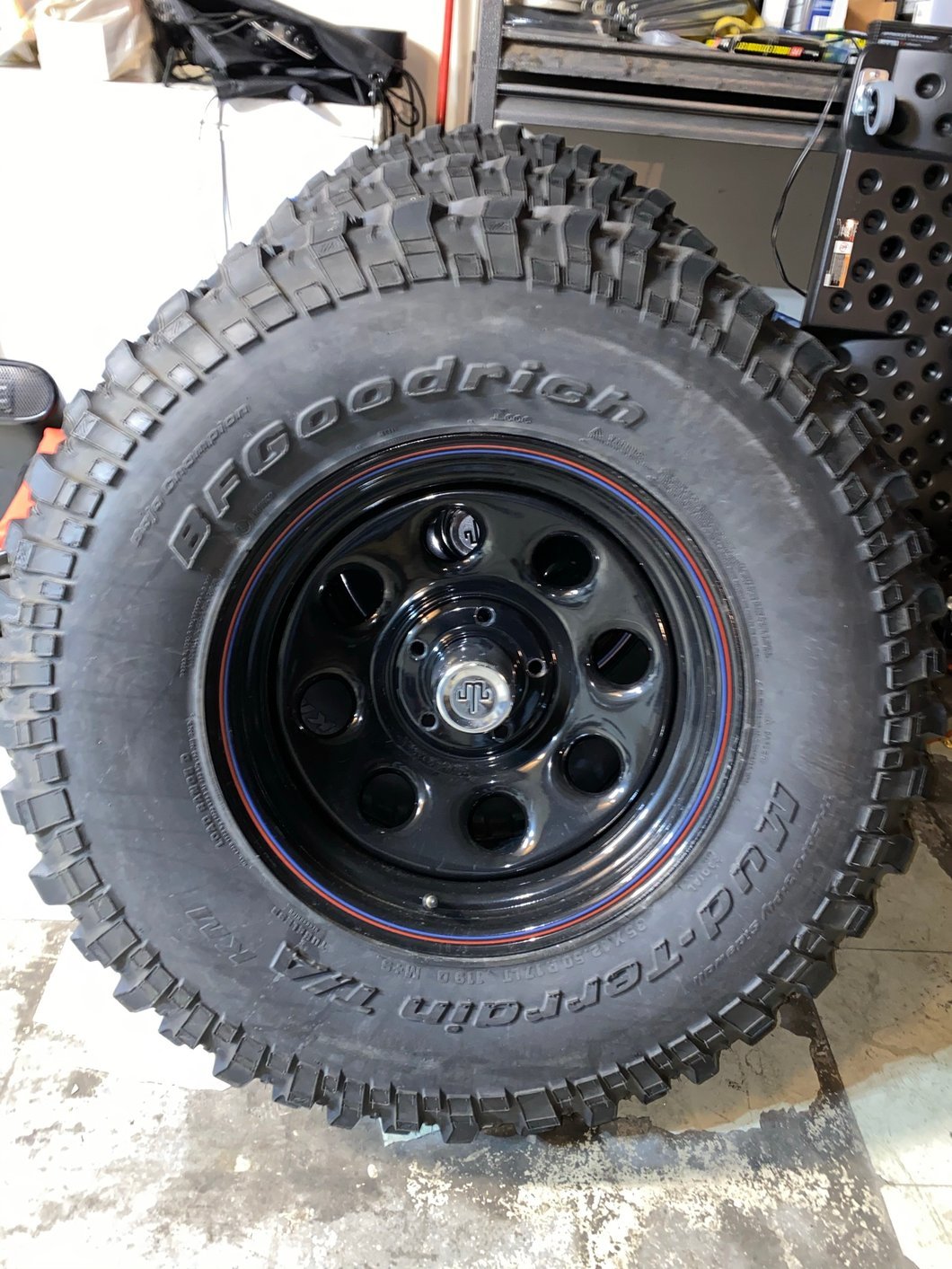 Mammoth 8 Steel Black Wheel with Polished Center Cap; 17x9; -6mm Offset (20-25 Jeep Gladiator JT)
