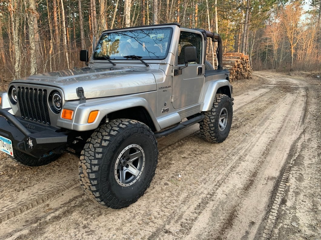 Mammoth Boulder Simulated Beadlock Style Charcoal Wheel; 15x8; -19mm Offset (87-95 Jeep Wrangler YJ)