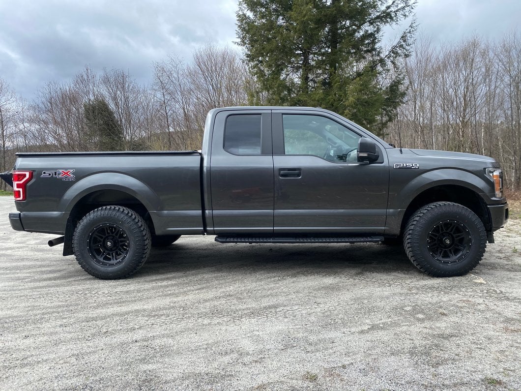 Mammoth Split 8 Beadlock Matte Black 6-Lug Wheel; 17x9; -6mm Offset (15-20 F-150)