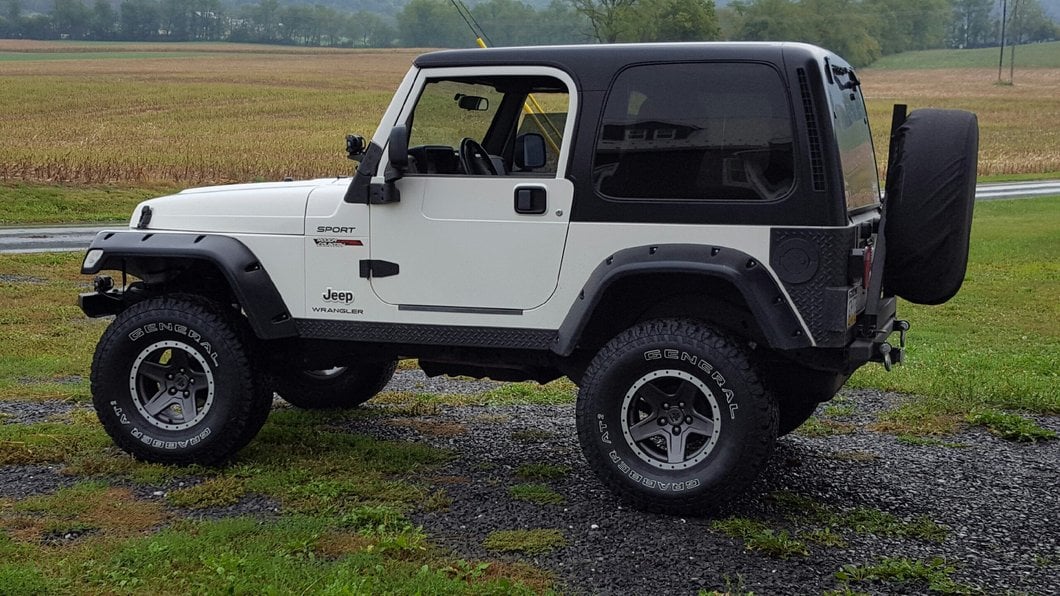 Mammoth Boulder Simulated Beadlock Style Charcoal Wheel; 15x8; -19mm Offset (97-06 Jeep Wrangler TJ)