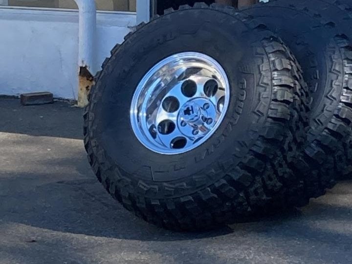 Mammoth 8 Aluminum Polished Wheel; 15x10; -44mm Offset (87-95 Jeep Wrangler YJ)