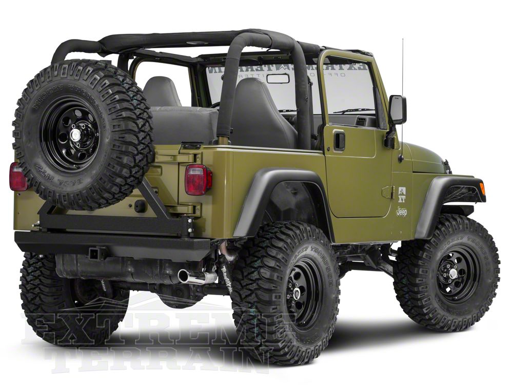 Mammoth 8 Steel 15x8 Wheel and Mickey Thompson Baja MTZP3 33X12.50R15 Tire Kit (87-06 Jeep Wrangler YJ & TJ)