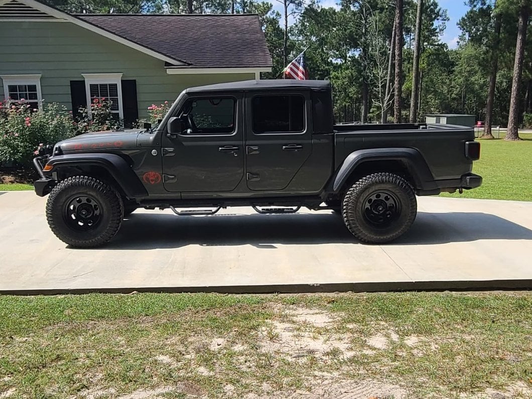 Mammoth 8 Steel Black Wheel; 17x9; -6mm Offset (20-25 Jeep Gladiator JT)