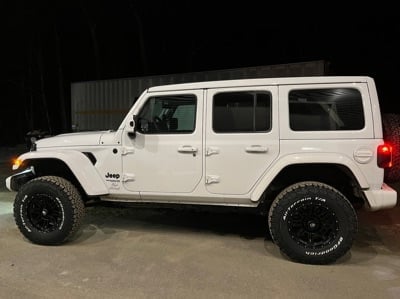 Mammoth Split 8 Simulated Beadlock Matte Black Wheel; 17x8; -6mm Offset (18-25 Jeep Wrangler JL)