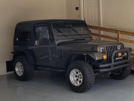 Mammoth 8 Aluminum Polished Wheel; 15x10; -44mm Offset (87-95 Jeep Wrangler YJ)