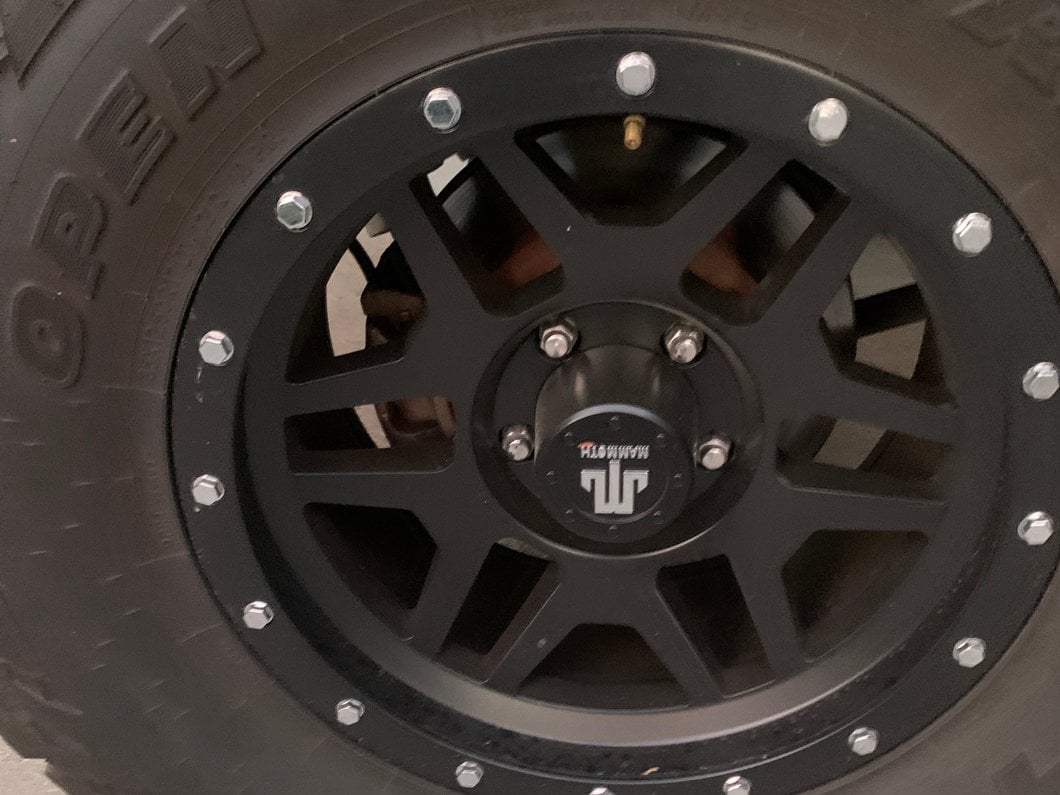 Mammoth Split 6 Simulated Beadlock Matte Black Wheel; 17x9; -6mm Offset (07-18 Jeep Wrangler JK)