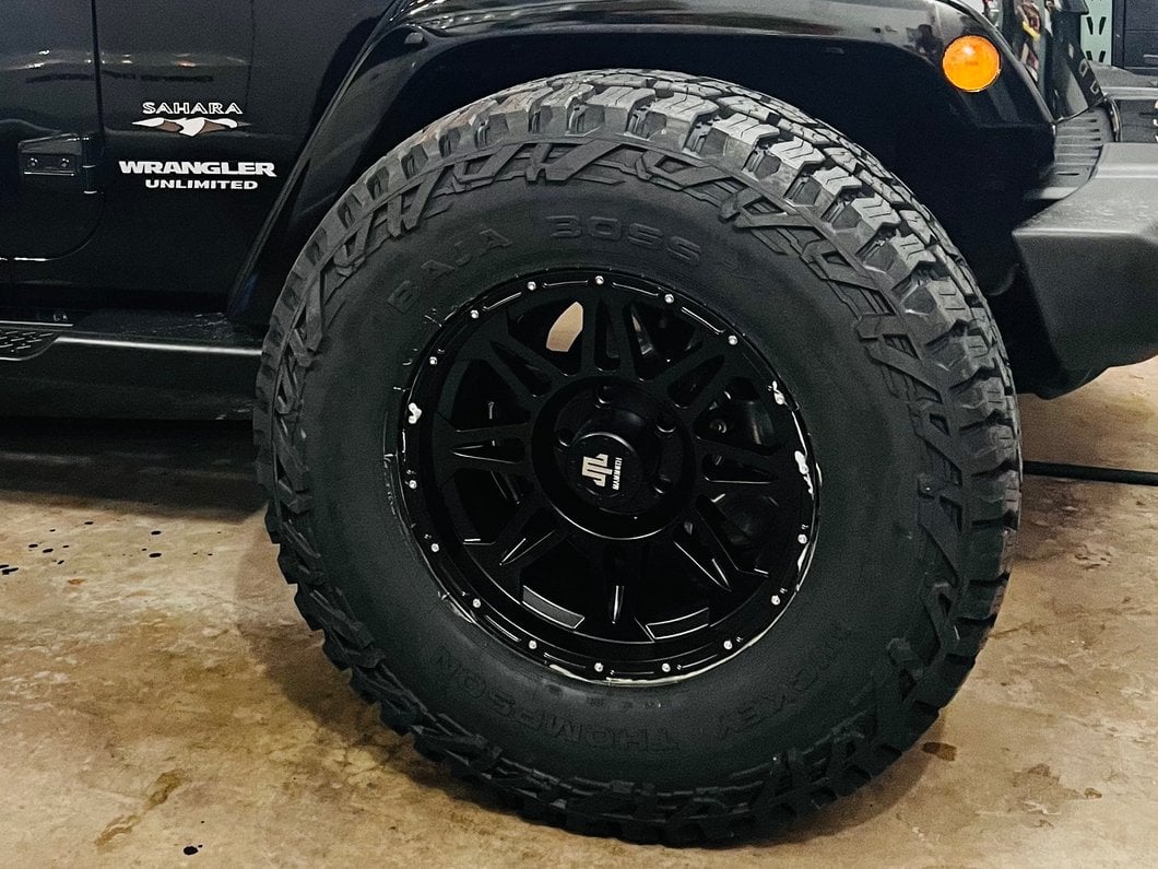 Mammoth Split 8 Simulated Beadlock Matte Black Wheel; 17x8; -6mm Offset (07-18 Jeep Wrangler JK)