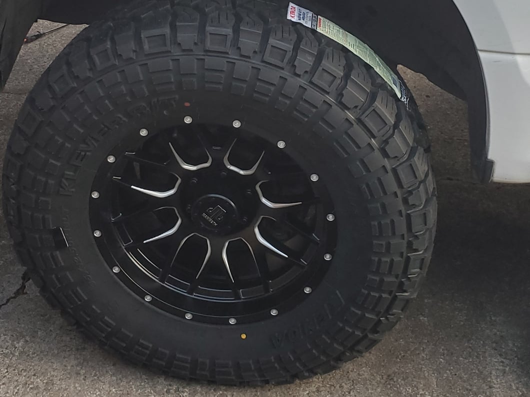 Mammoth Beadlock Mesh Matte Black Machined 6-Lug Wheel; 18x9; -12mm Offset (15-20 F-150)