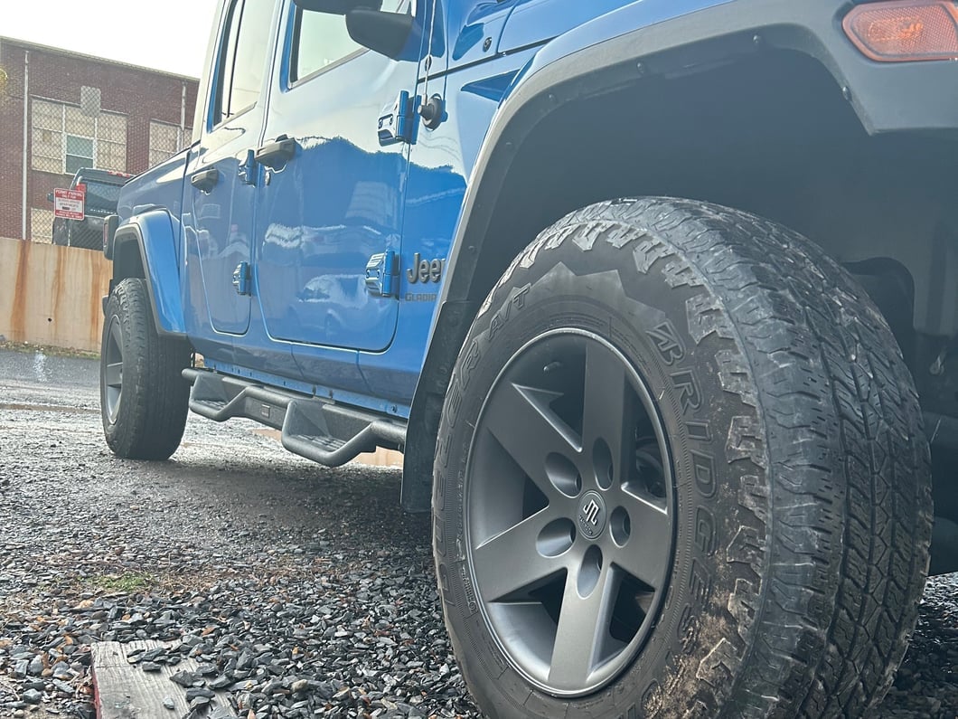 Mammoth Moab Charcoal Wheel; 17x9; -6mm Offset (20-25 Jeep Gladiator JT)