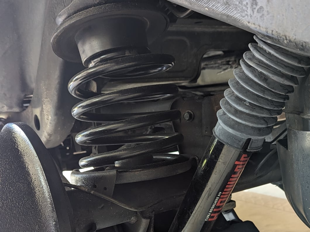 Mammoth 2.50-Inch Suspension Lift Kit with Shocks (97-06 Jeep Wrangler TJ)