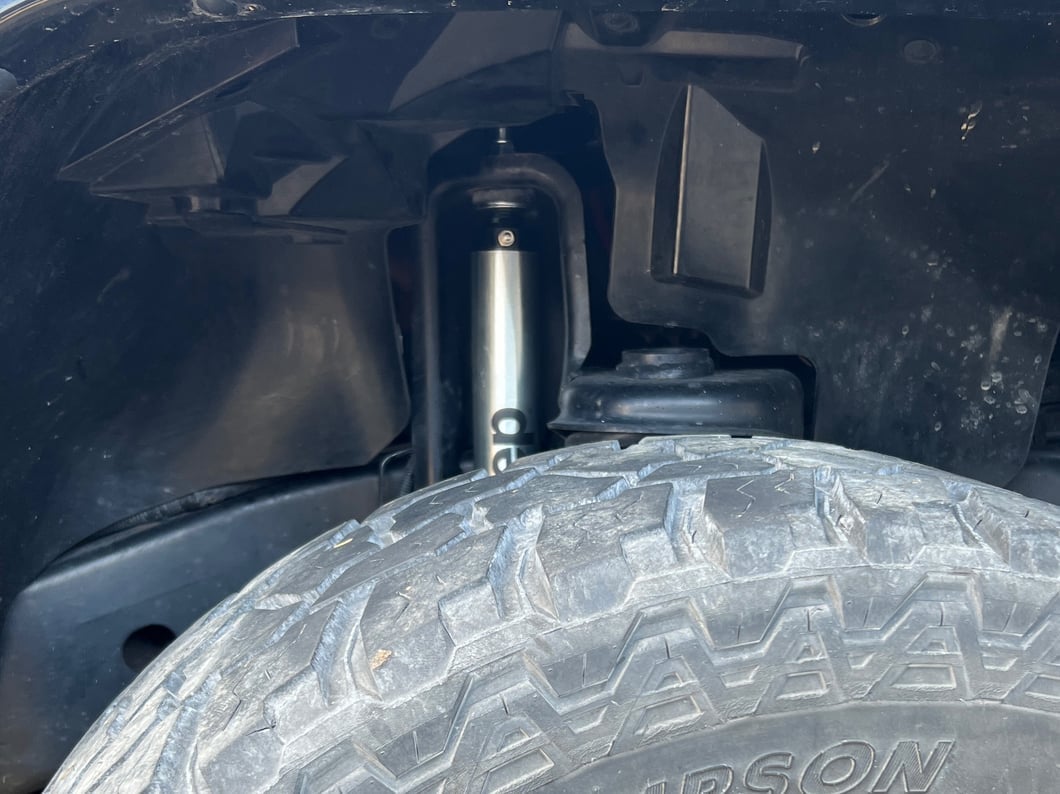 Jeep Licensed by Mammoth Nitrogen Charged Front Shock for 1.50 to 3.50-Inch Lift (07-18 Jeep Wrangler JK)